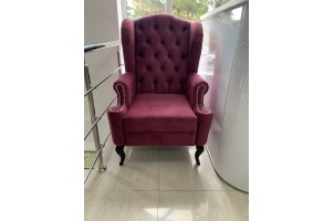 Кресло-трон как элемент салона